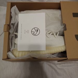 Yeezys 350 Cream White